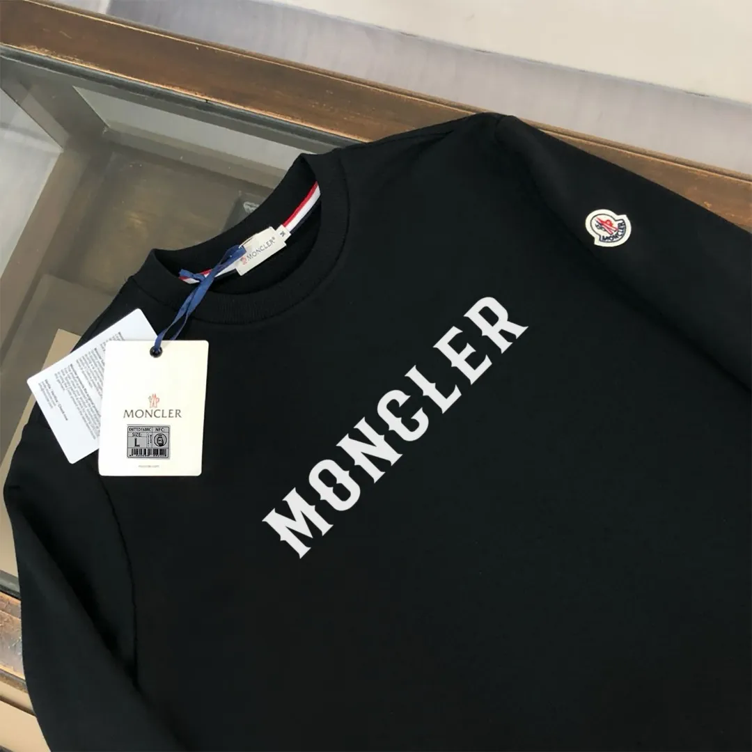 📦 📦 【 In Stock】 〖 𝐌𝐎𝐍𝐂𝐋𝐄𝐑~ 〗 440g ， 😎 ， ， Factory 2026 T ， ， Premium LOGO， Same Style ：Black White Size：S M L XL 2XL